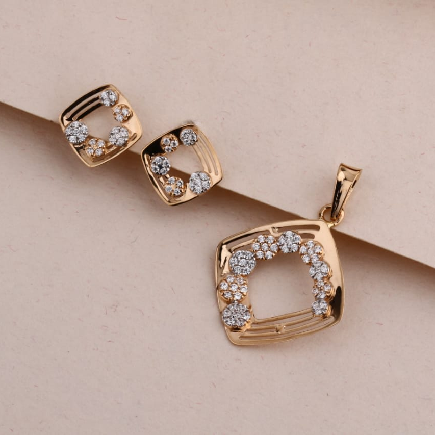 750 Rose Gold Cz Hallmark Stylish Pendant Set RPS192