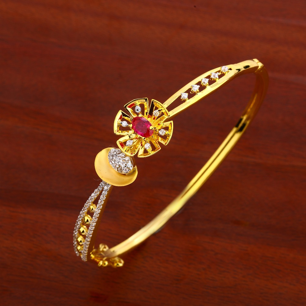 18KT Ladies Gold exclusive Hallmark Kada Bracelet LKB156