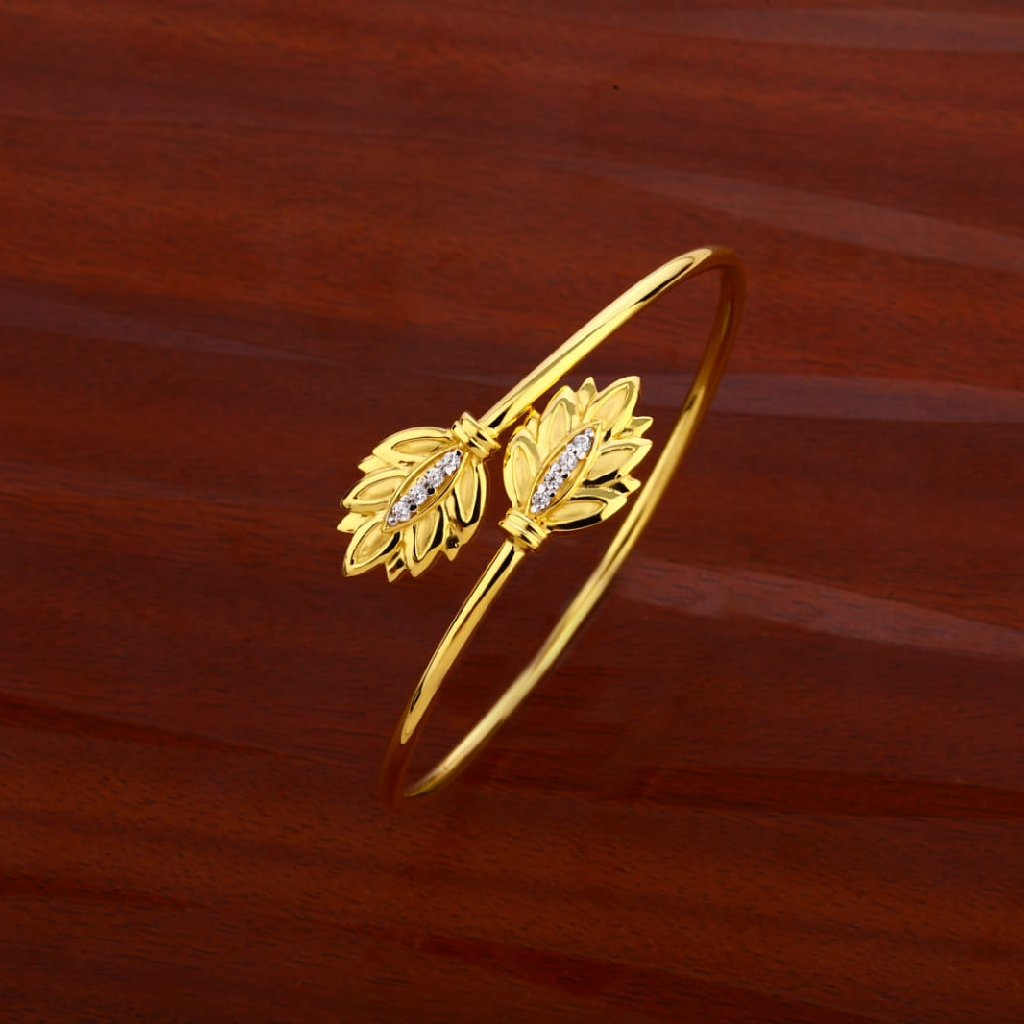 18KT Gold Ladies Kada Bracelet LKB183