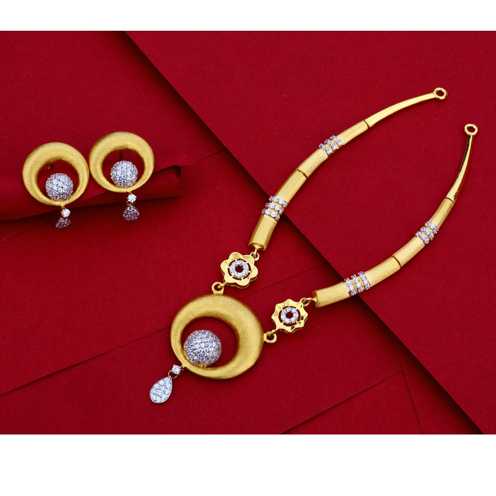 916  Gold CZ Designer Ladies Necklace Set LN31