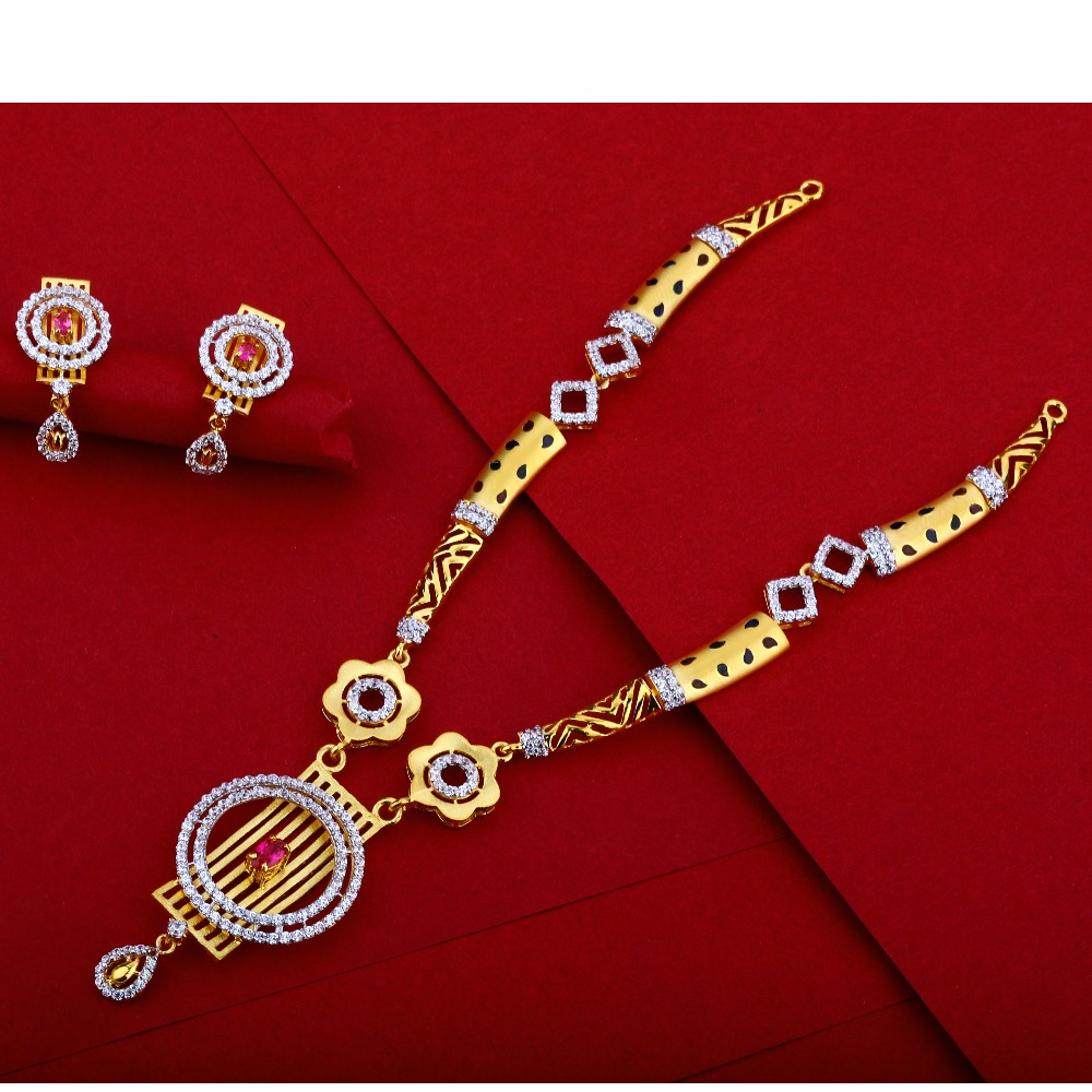 916 Gold CZ Ladies Stylish Necklace Set LN37