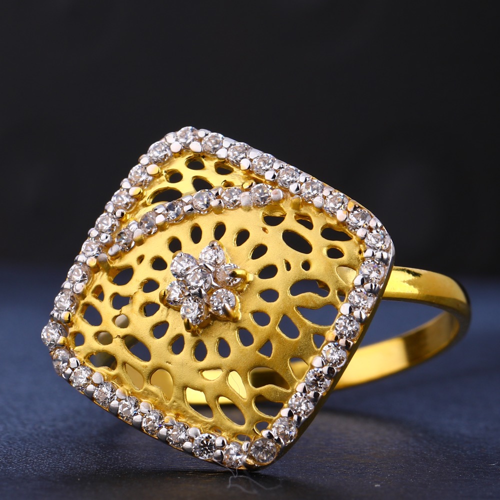 22ct gold hallmark gorgeous ladies  ring lr759