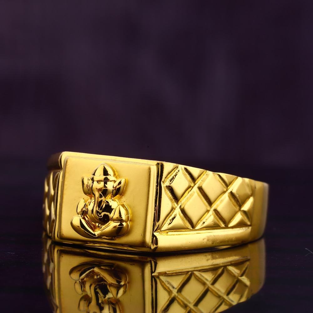916 Gold Hallmark Designer Men's Ring MGR178