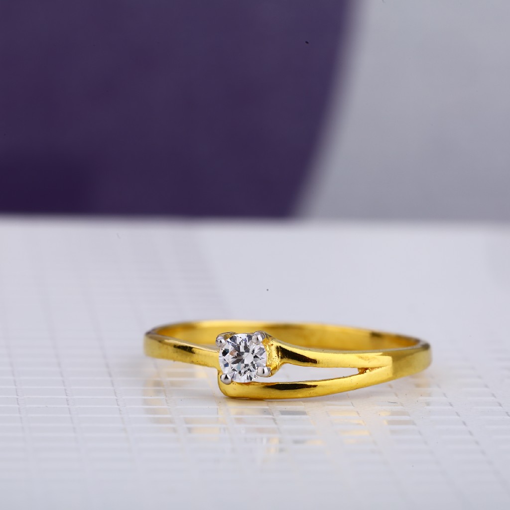 916 Ladies Fancy Single Stone Ring LSR61