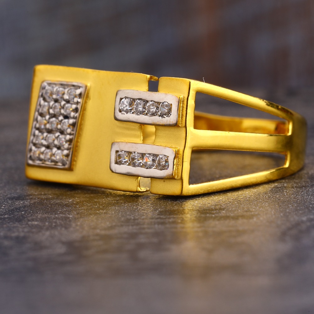 916 Gold CZ Hallmark Exclusive Men's Ring MR613