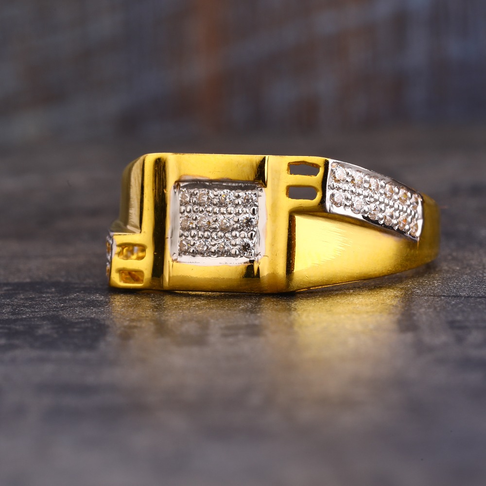 916 Gold CZ Classic Men's Ring MR601