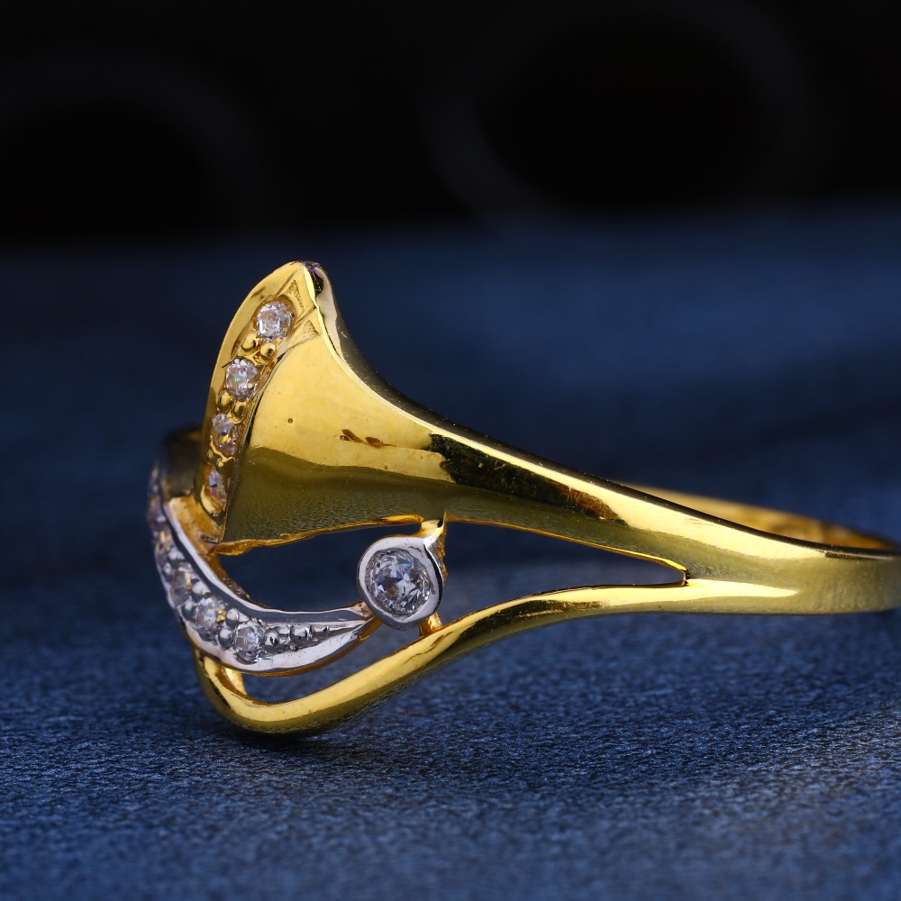 22CT Gold CZ Hallmark Fancy  Ladies Ring LR221