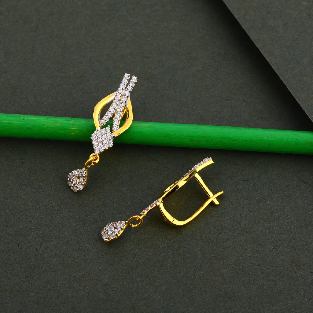 750 Gold Cz Stylish Women's Earring Bali LFB114