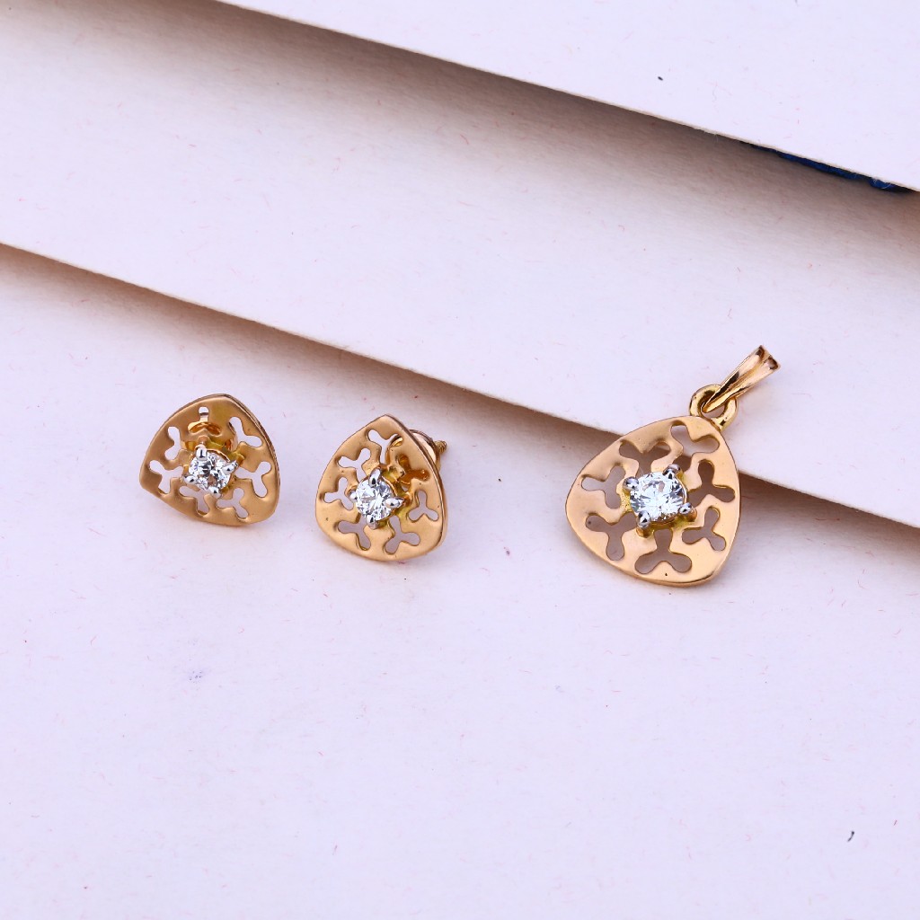 750 Rose Gold Hallmark Designer Pendant Set RPS98