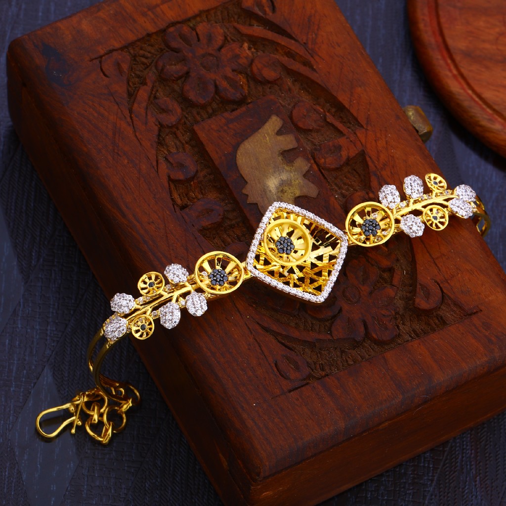 916 gold stylish ladies hallmark bracelet lb273