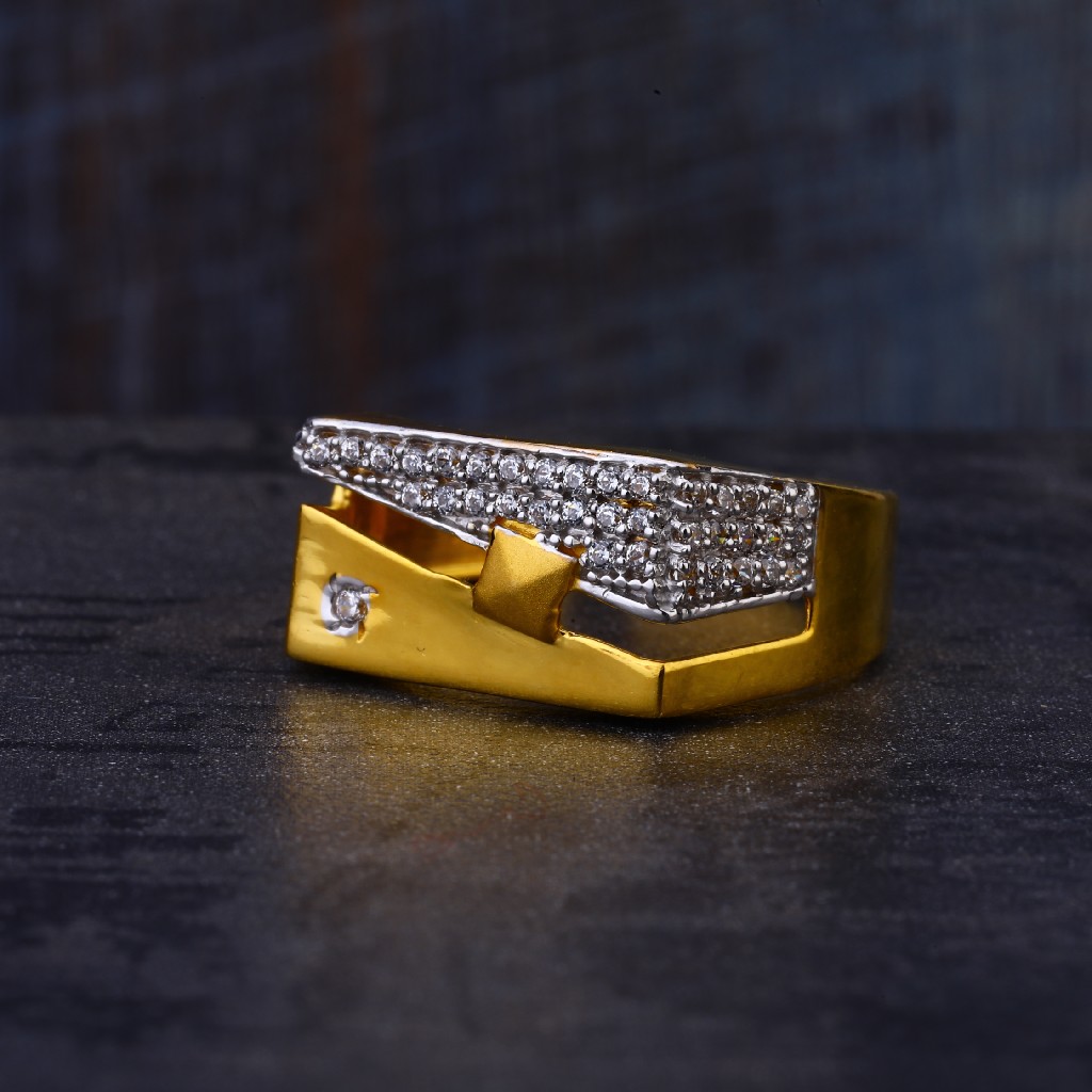 22KT Gold Stylish Mens Ring MR553