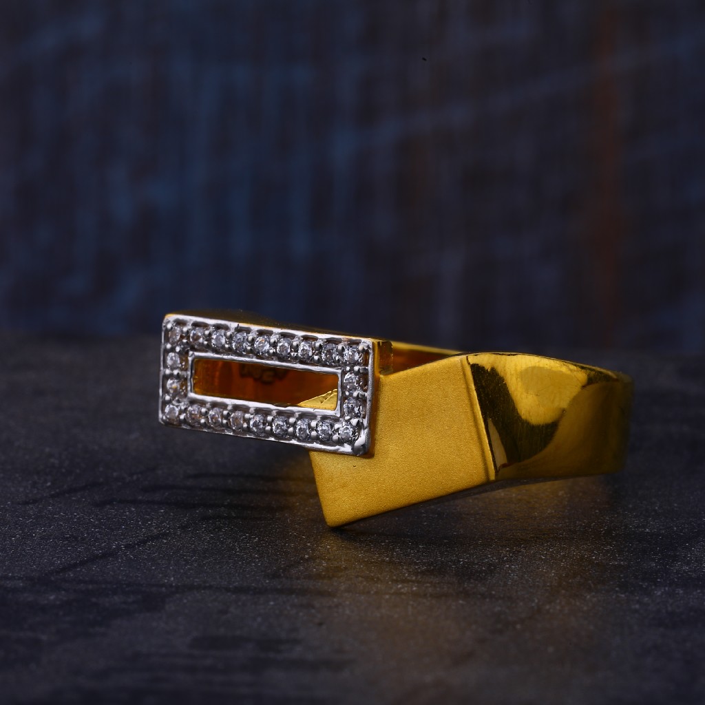 916 Gold Mens Classic Ring MR525