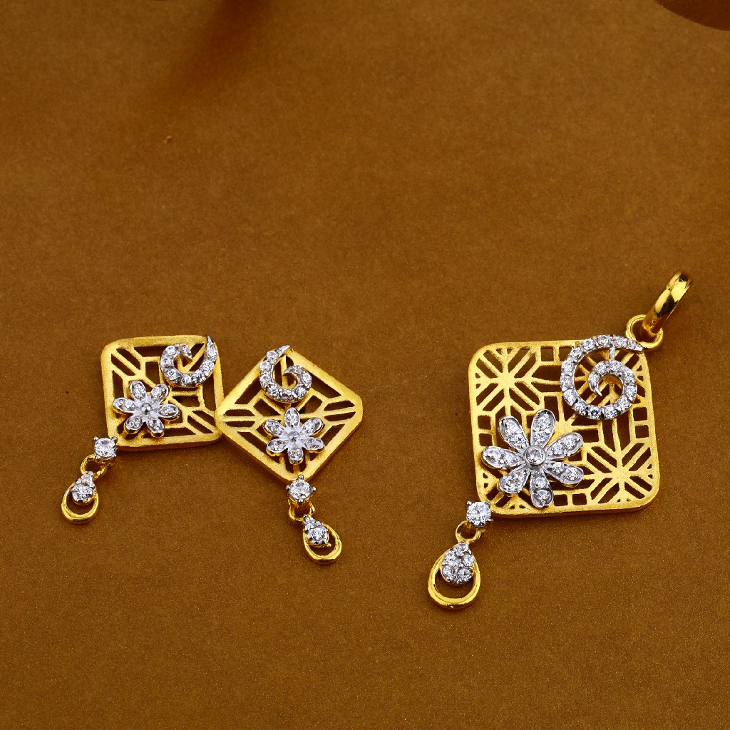 916 Gold Hallmark Stylish Ladies Pendant Set FPS17