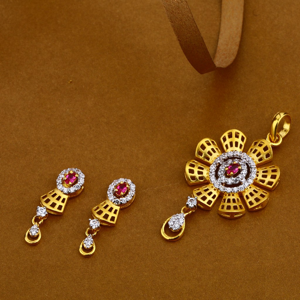 916 Gold Hallmark Classic Ladies Pendant Set FPS21