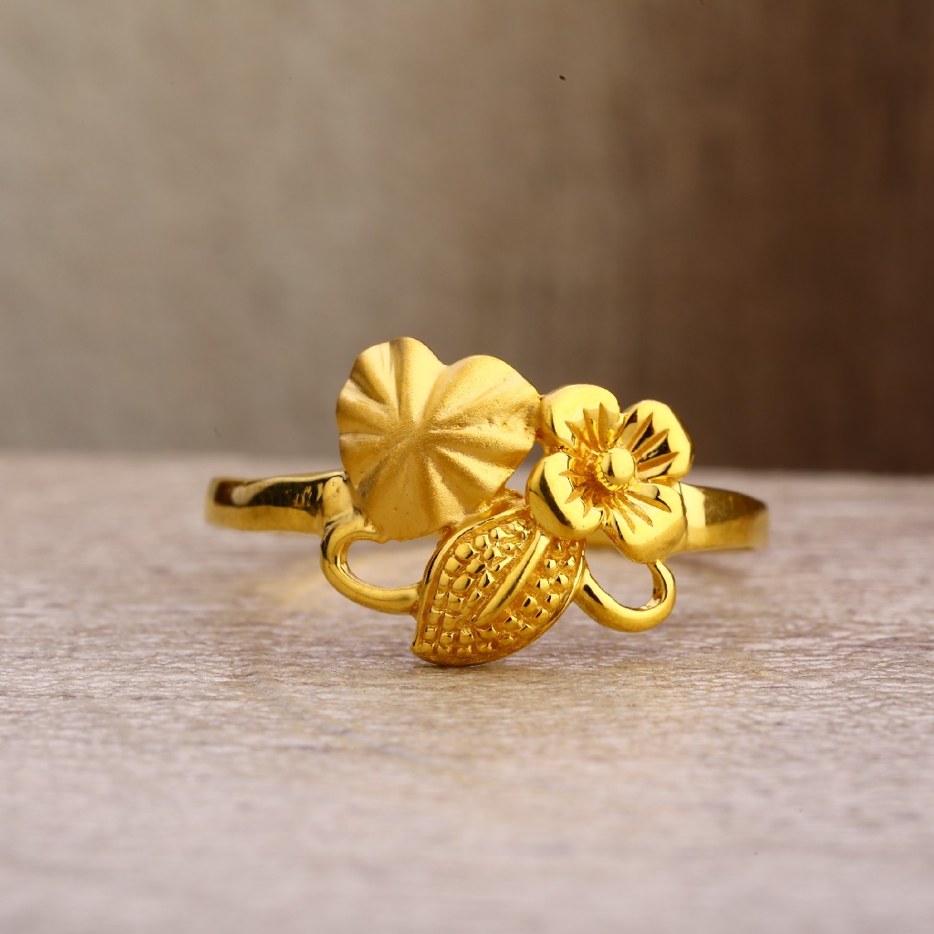 22Kt Gold Classic Hallmark Women's Plain Ring LPR264