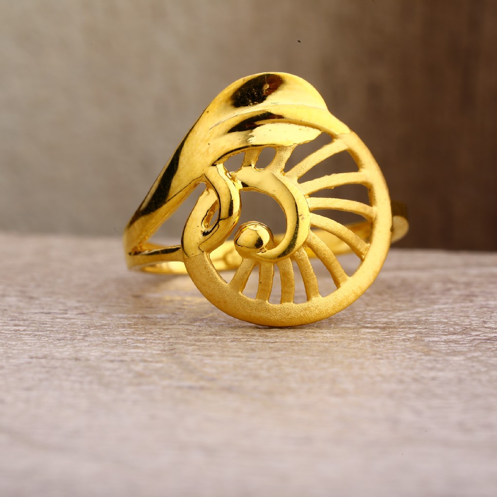 22Kt Gold Designer Hallmark Women's Plain Ring LPR265