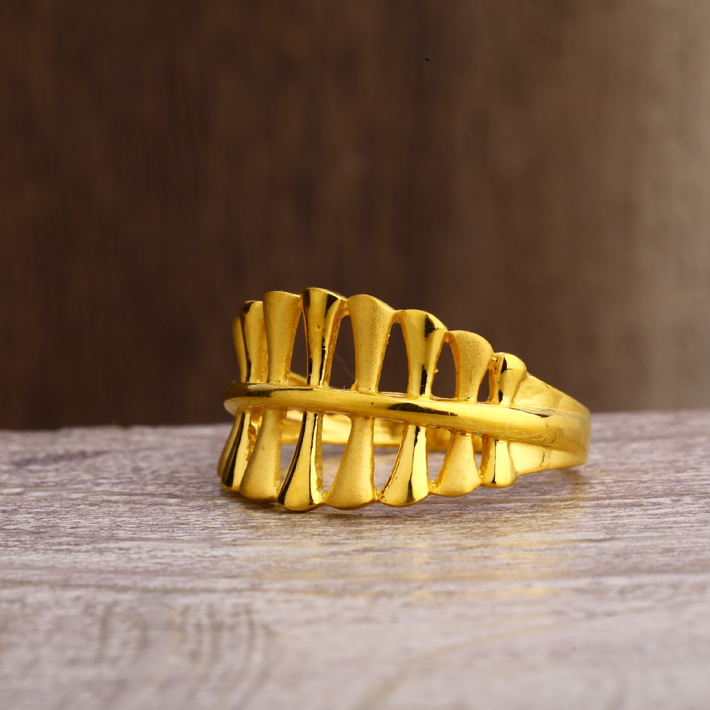 916 Gold Hallmark Women's Fancy Plain Ring LPR250