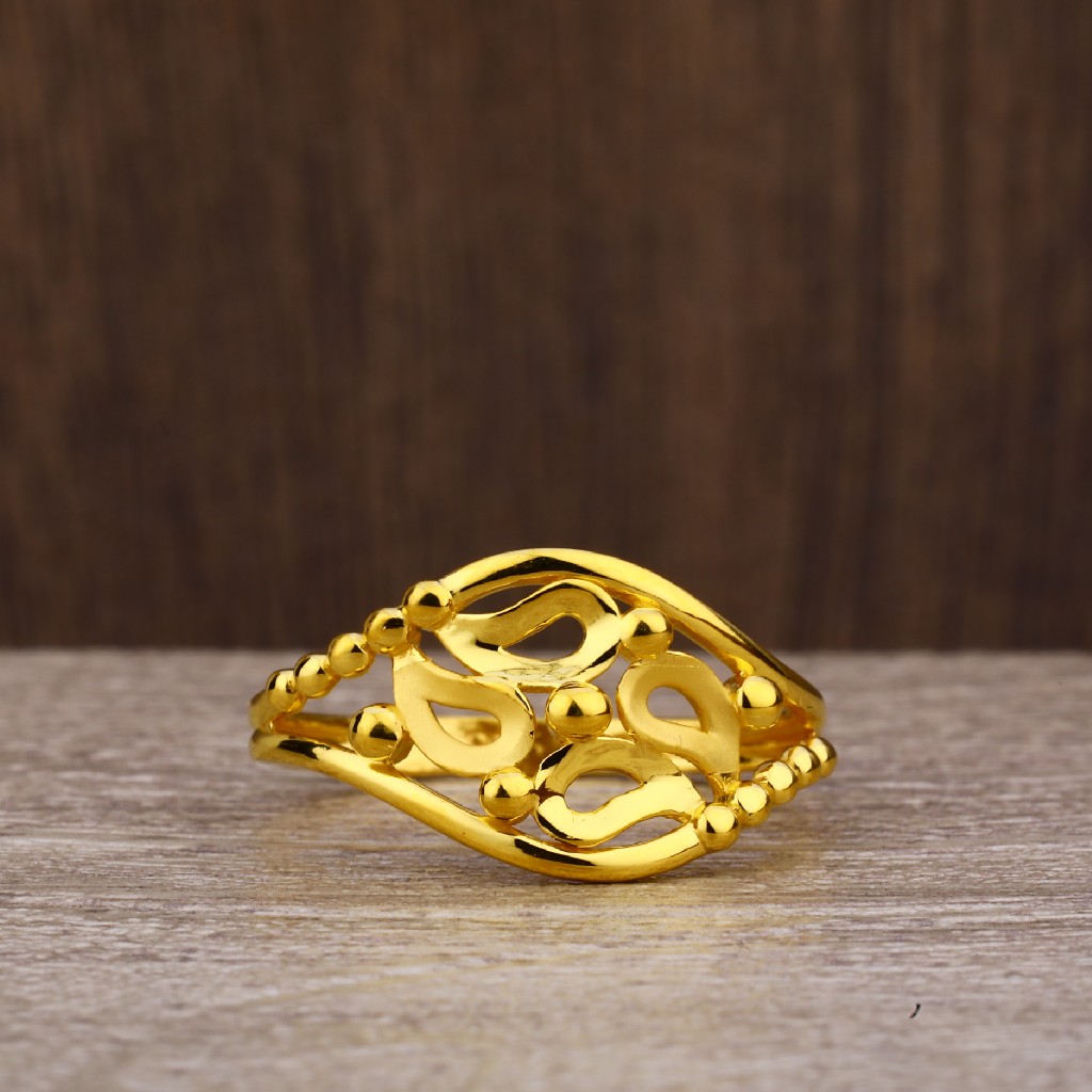 22kt Gold Stylish Women's Plain Ring LPR222