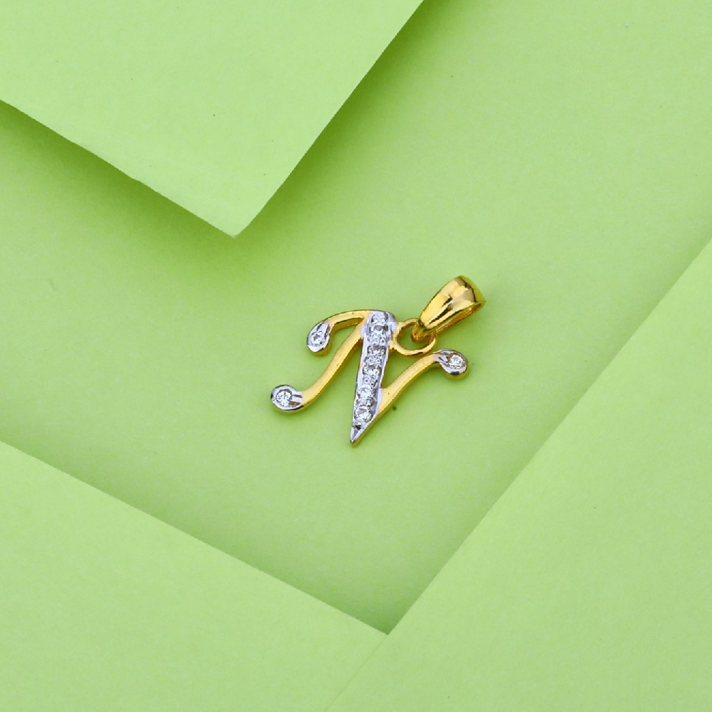 916 Gold Fancy Stylish Pendant LP15