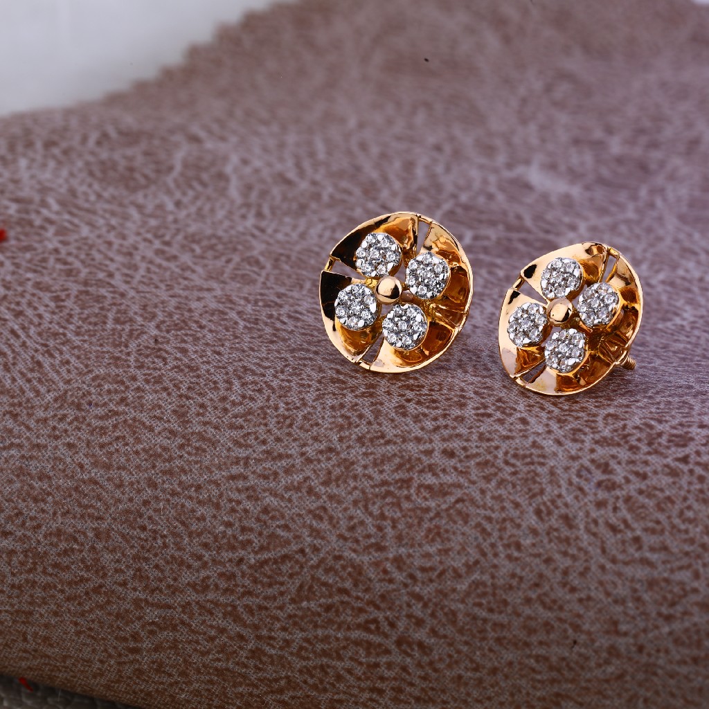 18kt Gold Exclusive Fancy Earring RE67