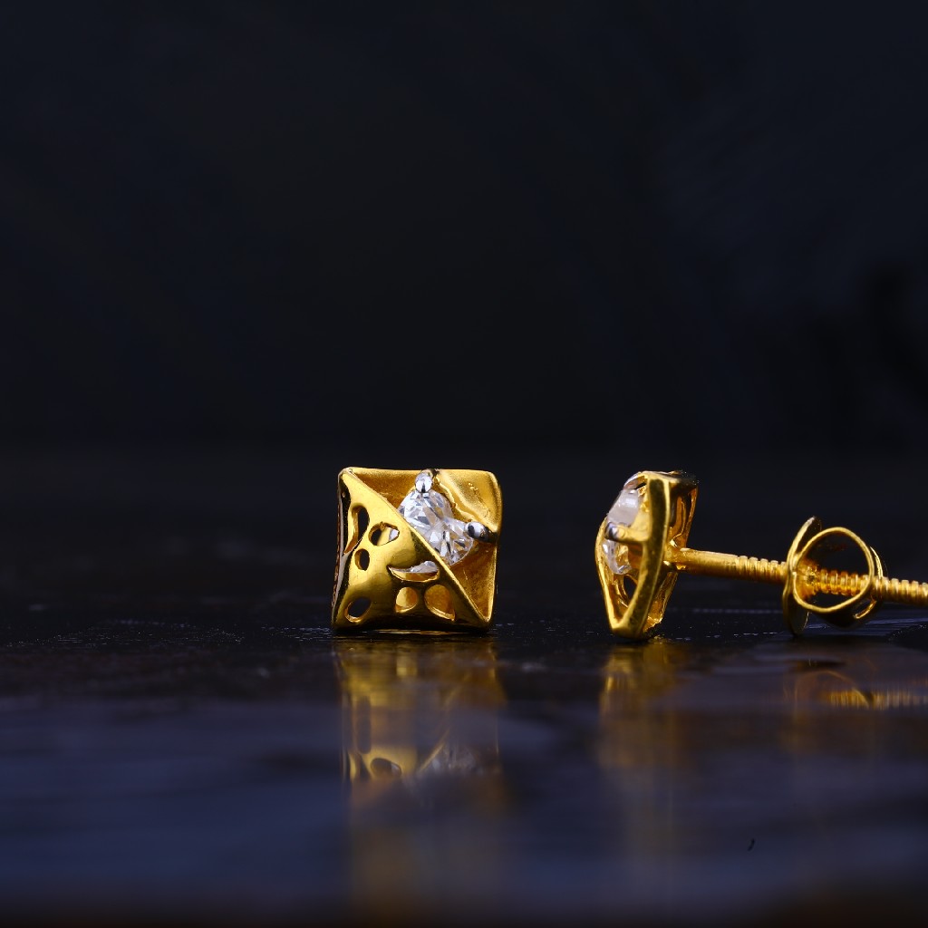 22kt Gold Classic Stylish Earring LSE31