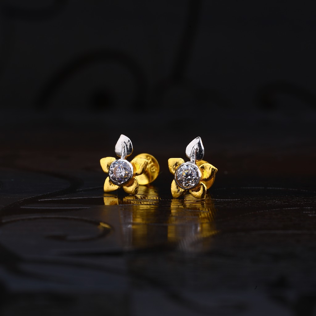 22kt Gold Stylish Earring LSE196