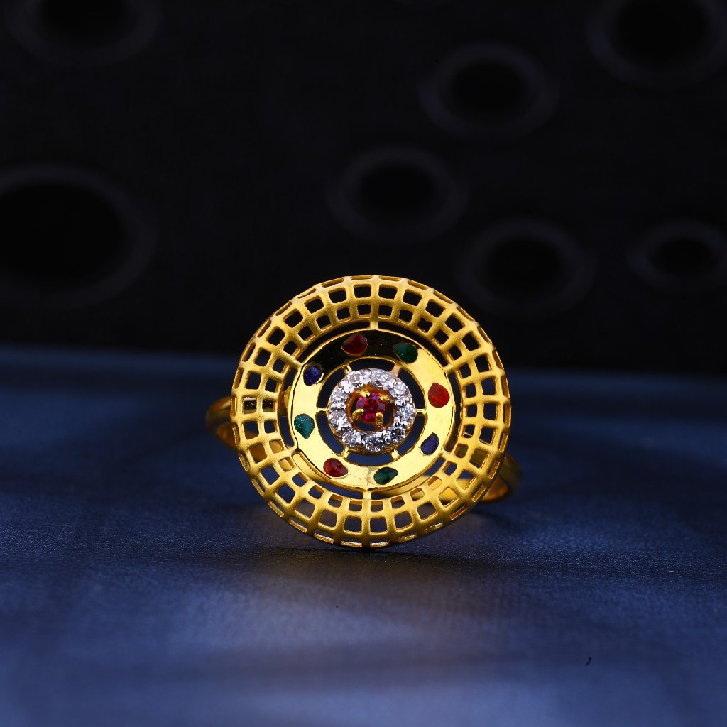 22kt Gold Stylish Ring LR103