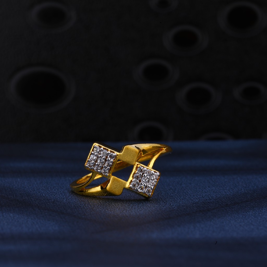22kt Gold Designer Ring LR188