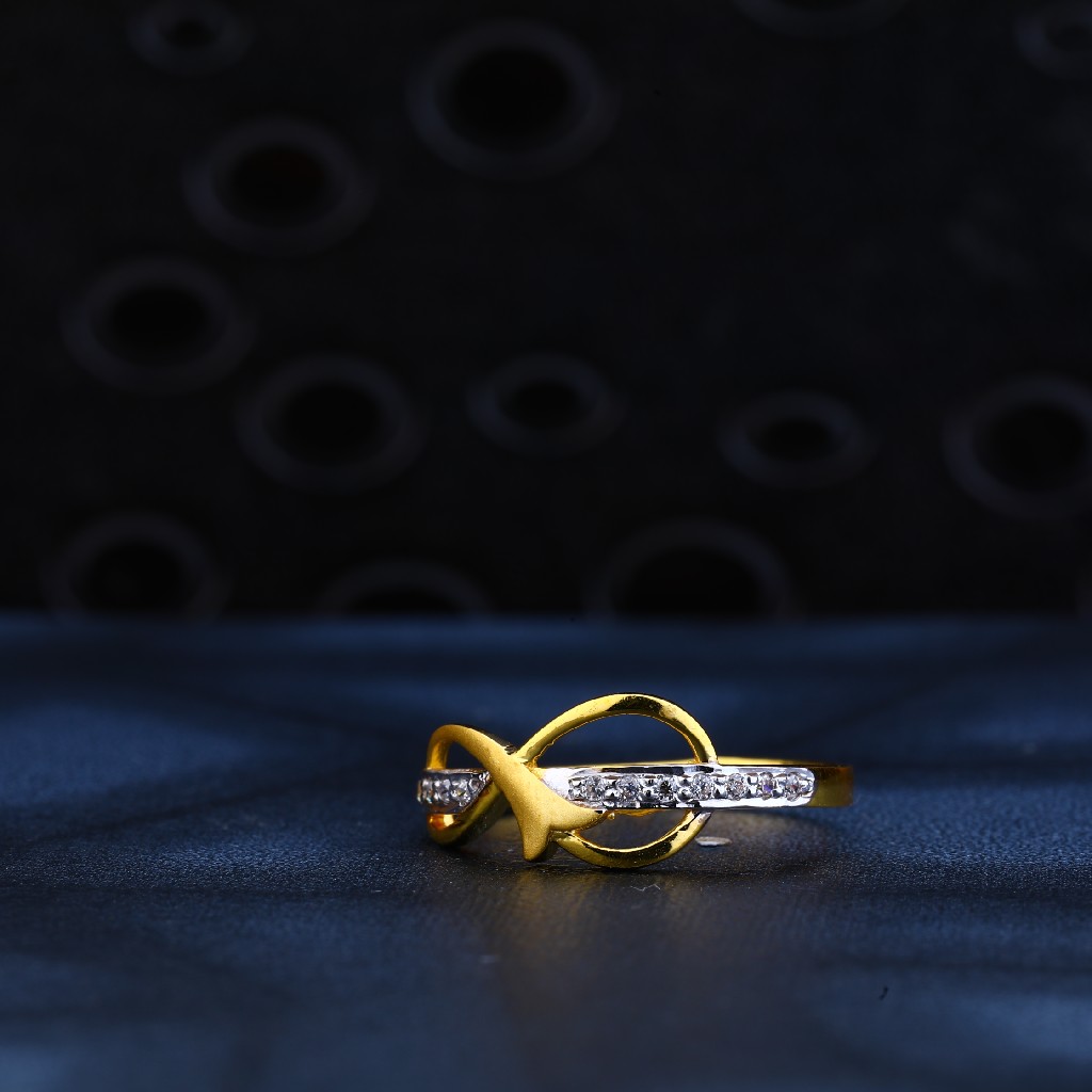 916 Gold Cz Designer ring LR158
