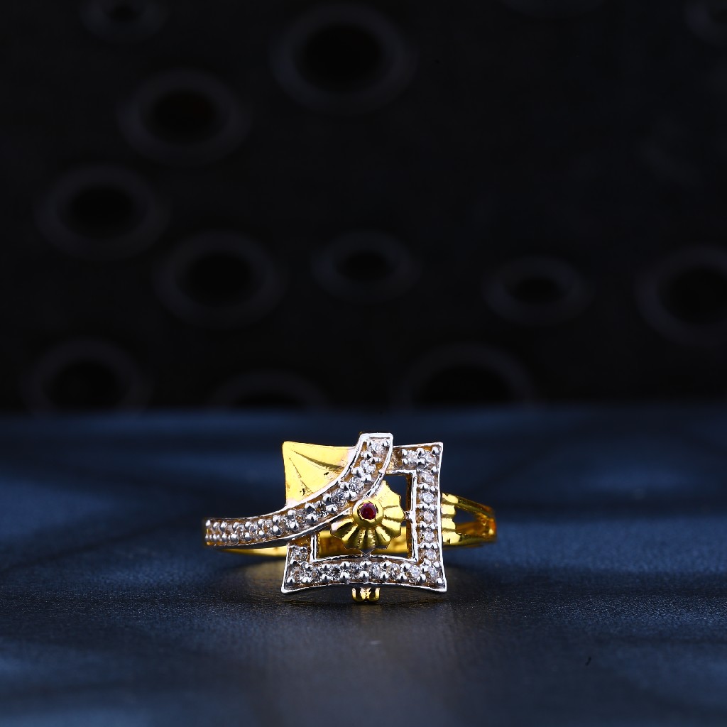 22kt Gold Diamond Ladies Ring LR161