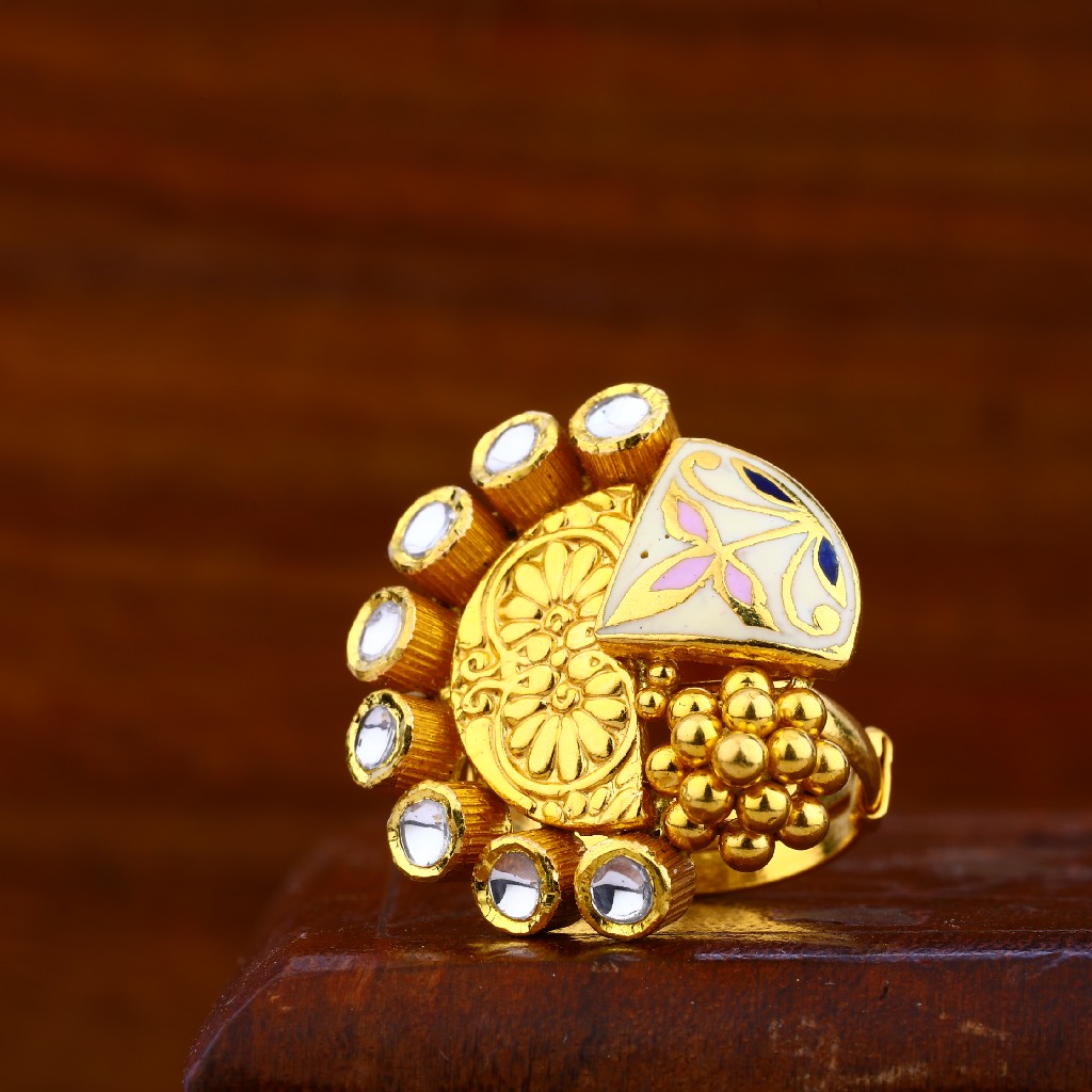 22kt Gold Ring LAR31