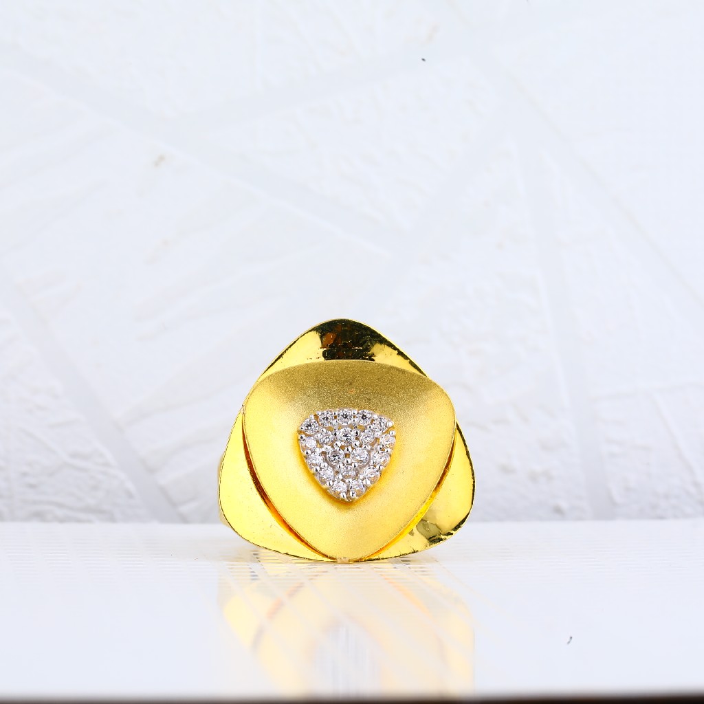 18kt Gold Cz Ring LIR25