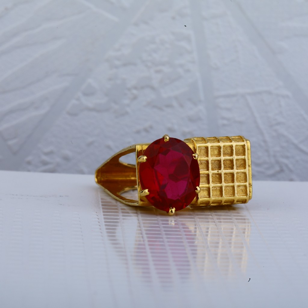18kt Ladies Italian Ring LIR63