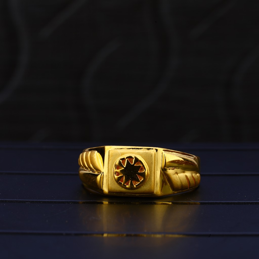 22kt Gold Designer Hallmark Ring MPR75