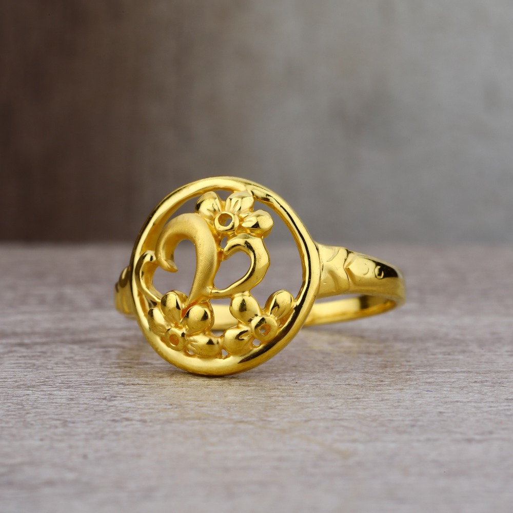 Ladies 22K Gold Round Designer Ring -LPR63