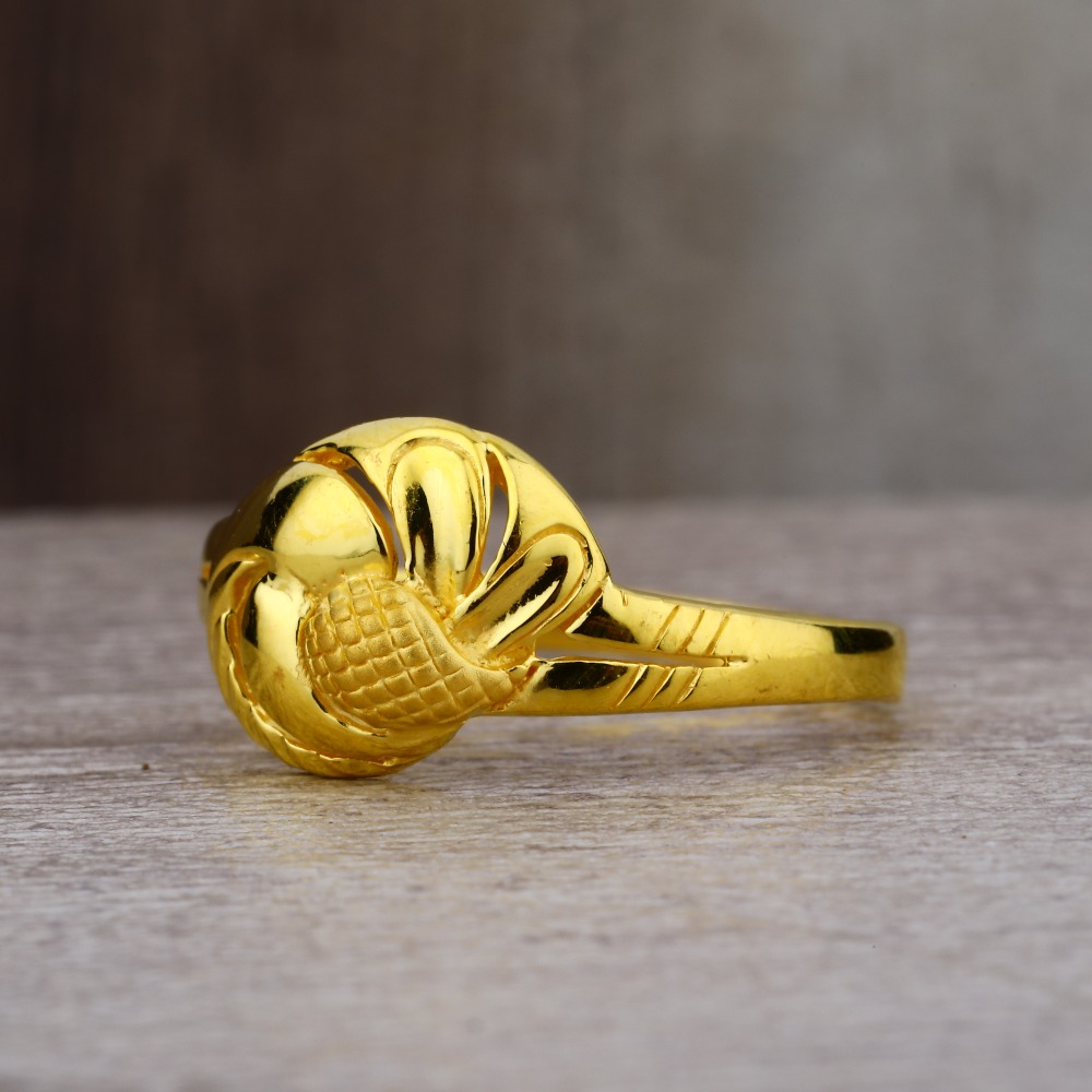 Ladies 22K Gold Fancy Delicate Ring -LPR55
