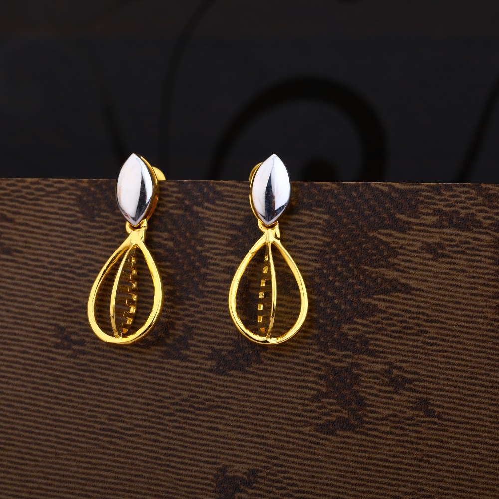 Ladies 22K Gold Fancy Designer Earring -LPE198