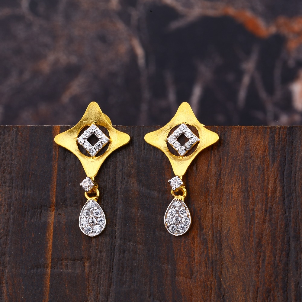 Ladies 22K Gold Fancy Designer Earring -LFE276