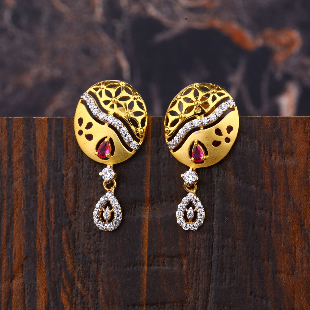 Ladies 22K Gold Fancy Round Earring -LFE221