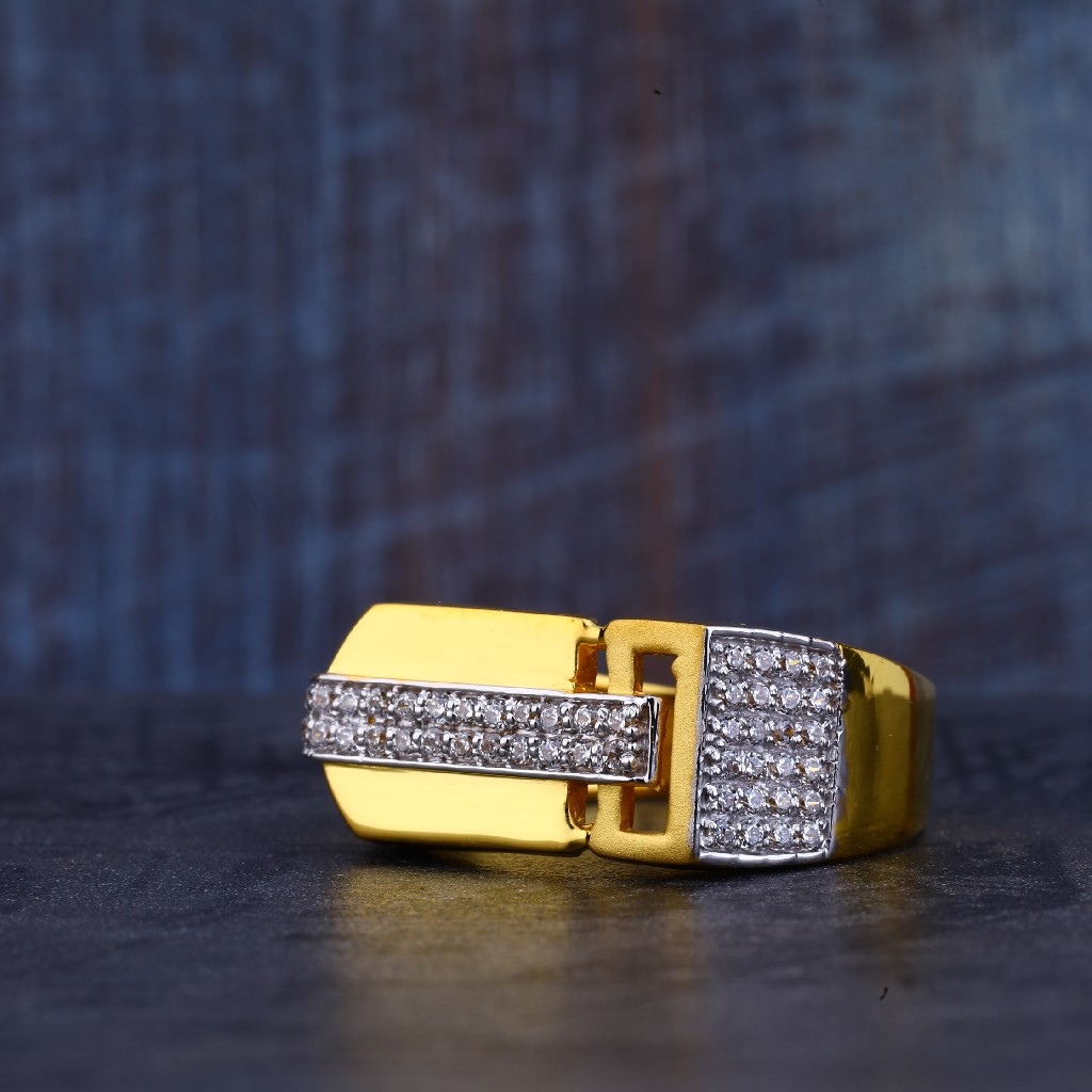 Mens 22K Gold Fancy Ring-MR359
