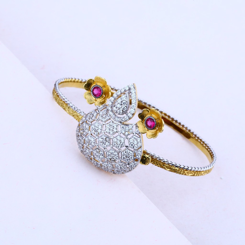 Ladies Gold Italian Kada Bracelet-LIB04