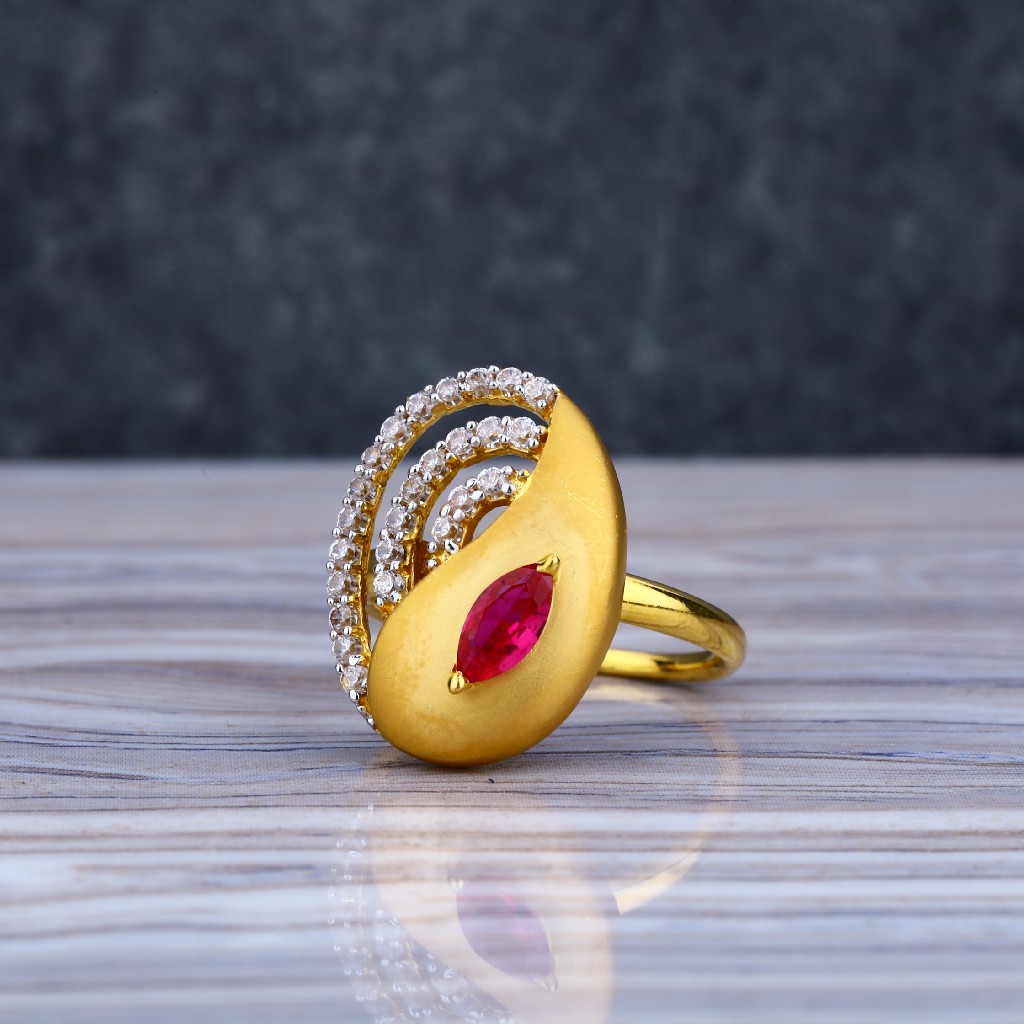Ladies 22K Gold Diamond Ring-LLR37