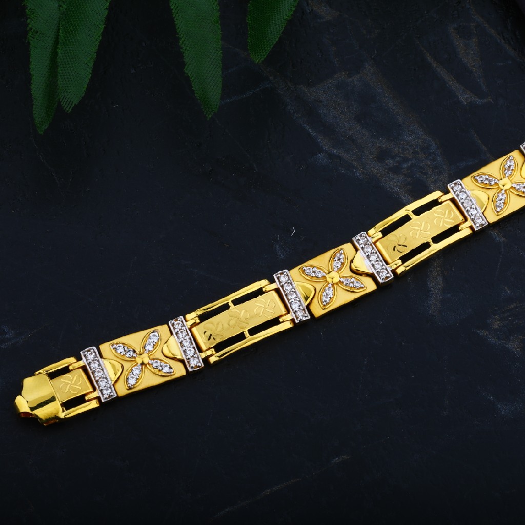 Mens Daily Wear Gold Casting 916 Cz Bracelet-MCB10