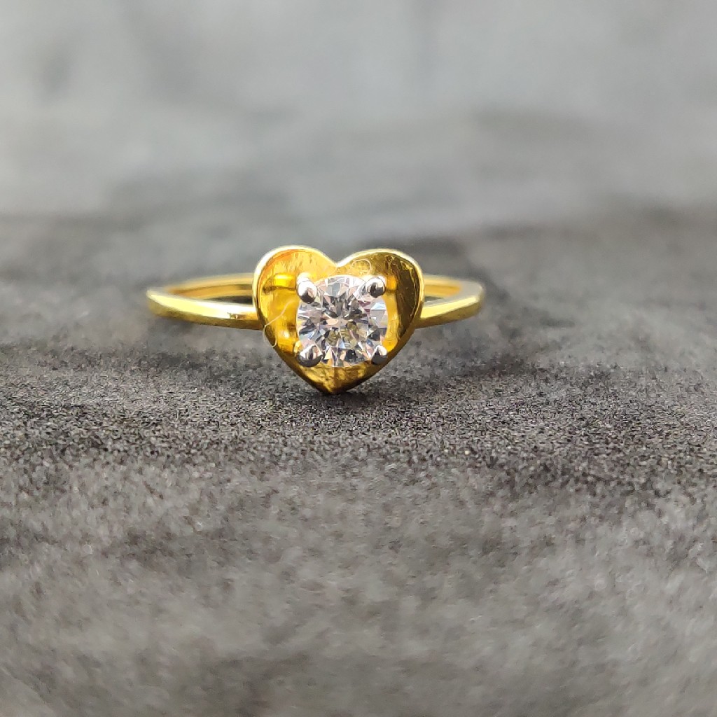 916 Ladies Single Stone Ring