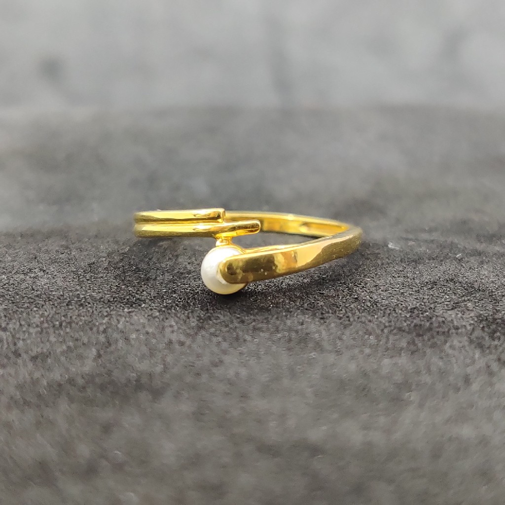 916 Ladies Single Stone Ring