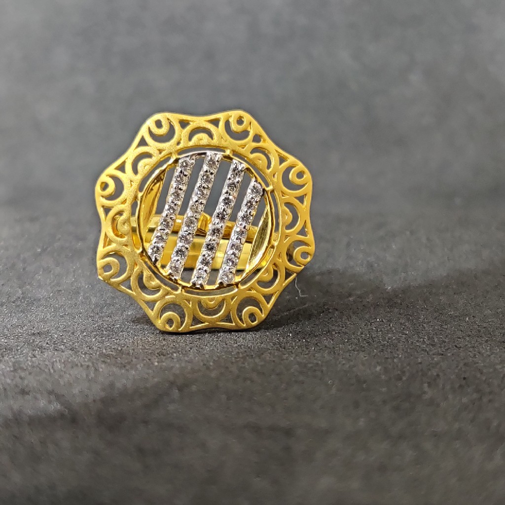 916 Fancy Gold Ring For Girls Wear-15010