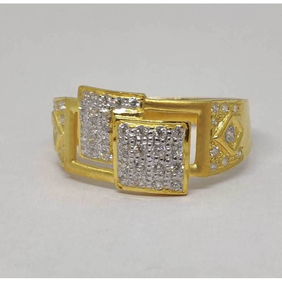 916 Gents Fancy Gold Ring Gr-28640