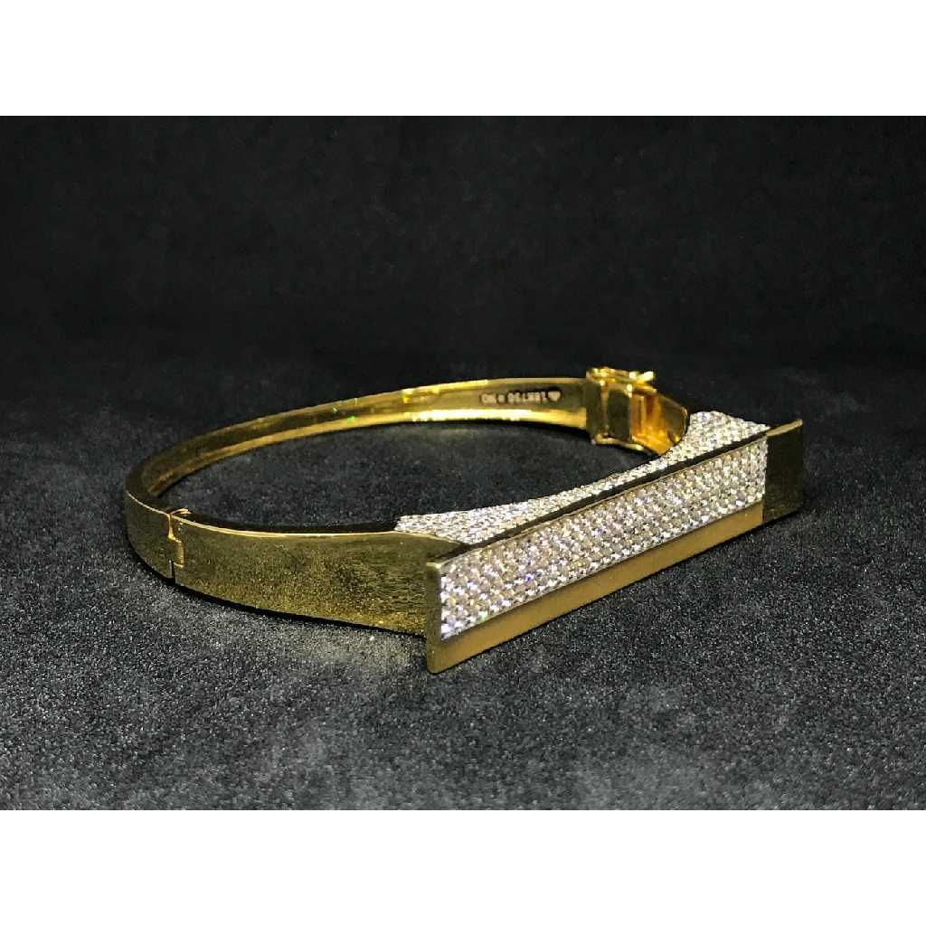18k Ladies Fancy Gold Kada K-51042