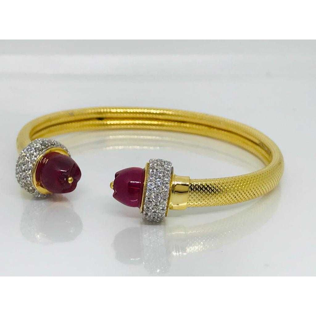 18k Ladies Fancy Gold Bracelet K-51040