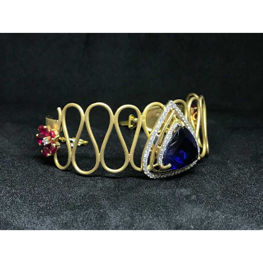 18k Ladies Fancy Gold Kada K-51027